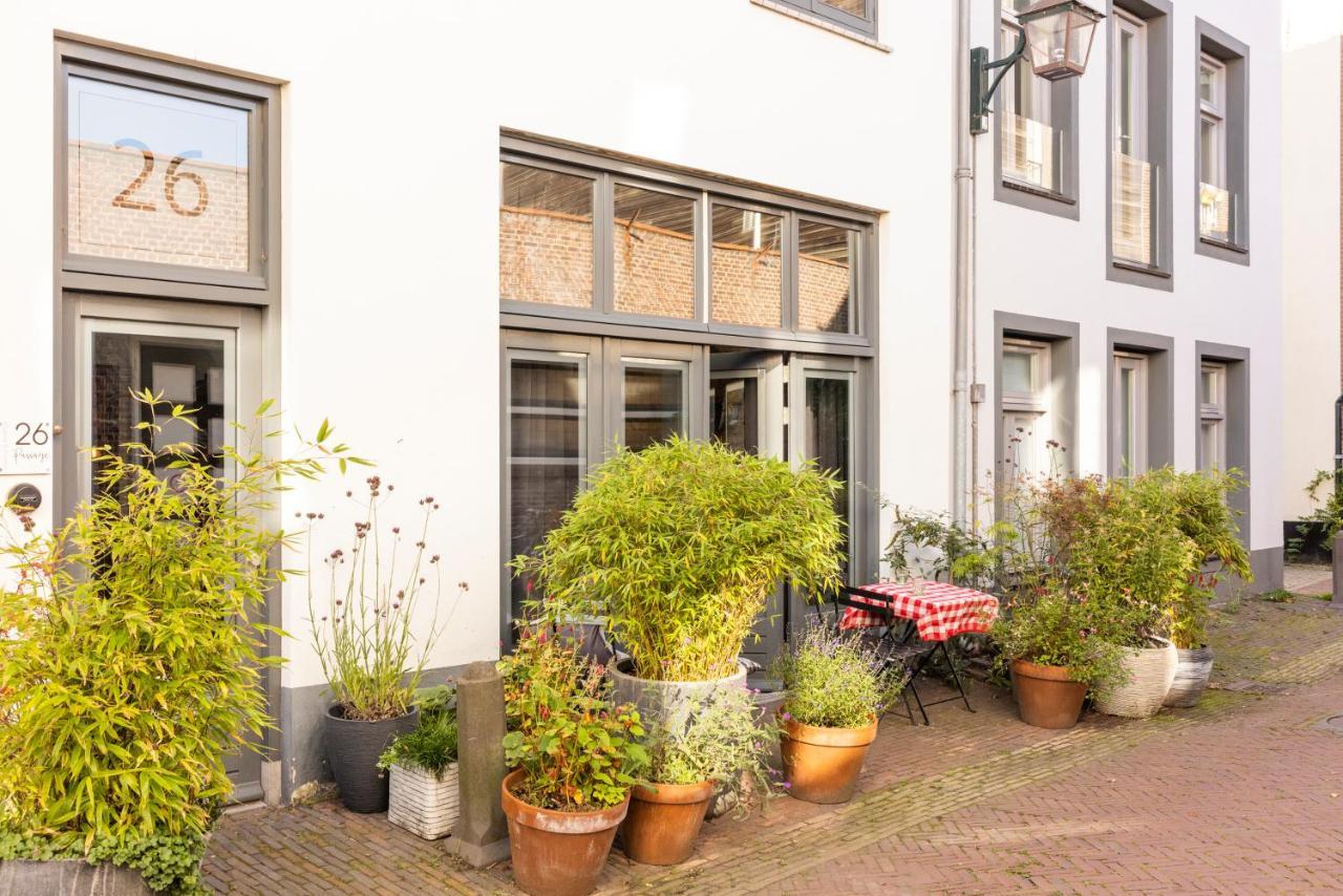 Passage - Spacious In Quiet Historic Part Of Apartment *
